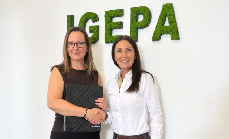 UFabrik's Monika Mourao with Anita Szabó-Botrágyi of IGEPA Hungária